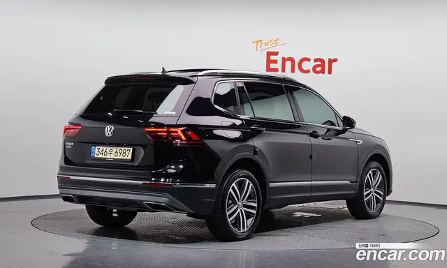 Volkswagen Tiguan 2020 2.0 автомат (гидро), миниатюра 2