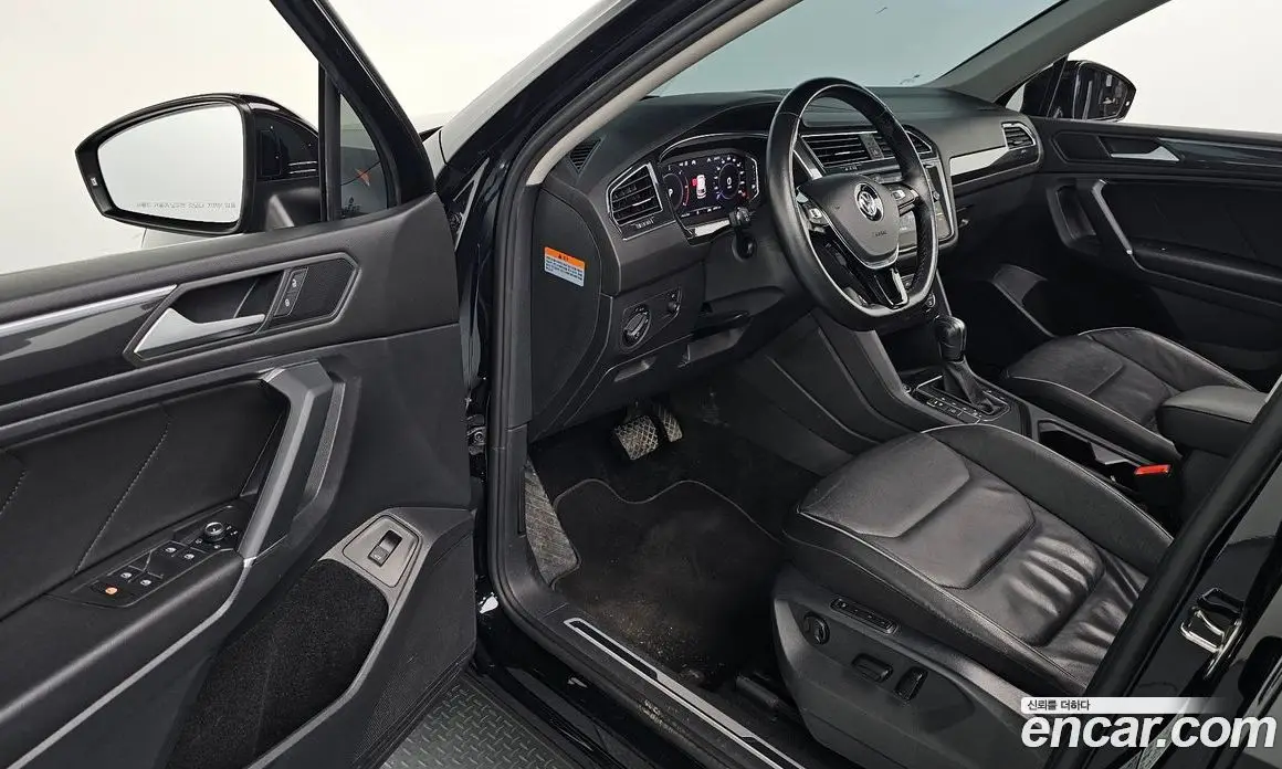 Volkswagen Tiguan 2020 2.0 автомат (гидро), фото 13