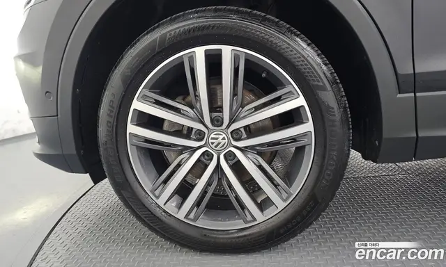Volkswagen Tiguan 2020 2.0 автомат (гидро), миниатюра 5