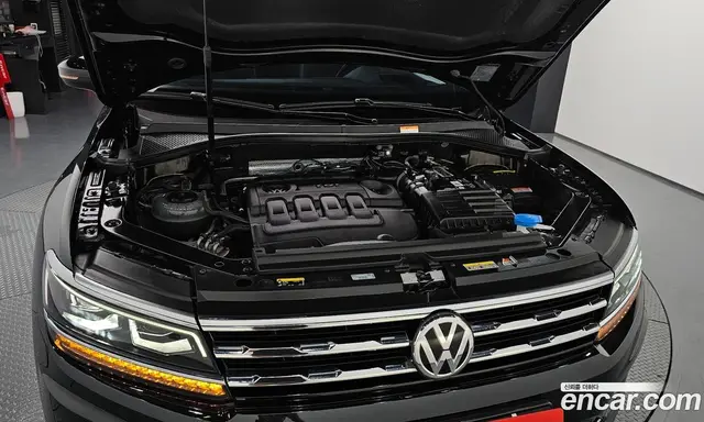 Volkswagen Tiguan 2020 2.0 автомат (гидро), миниатюра 6