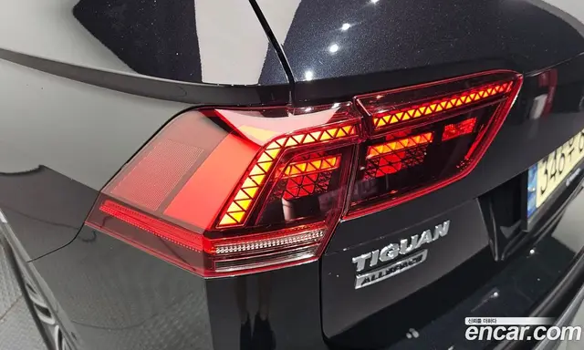 Volkswagen Tiguan 2020 2.0 автомат (гидро), миниатюра 9