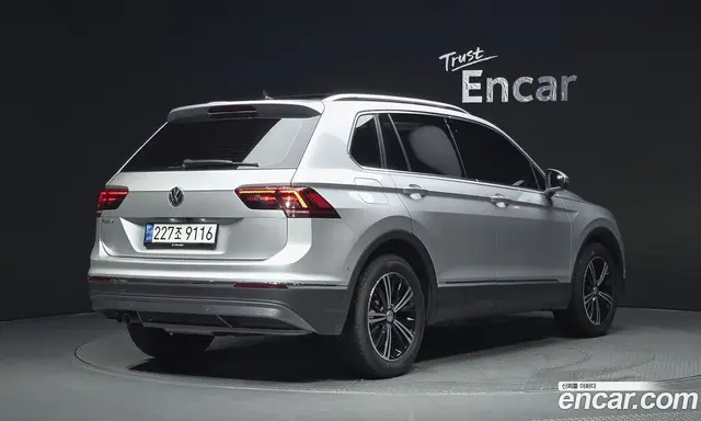 Volkswagen Tiguan 2020 2.0 автомат (гидро), миниатюра 2