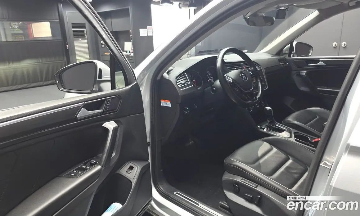 Volkswagen Tiguan 2020 2.0 автомат (гидро), фото 10