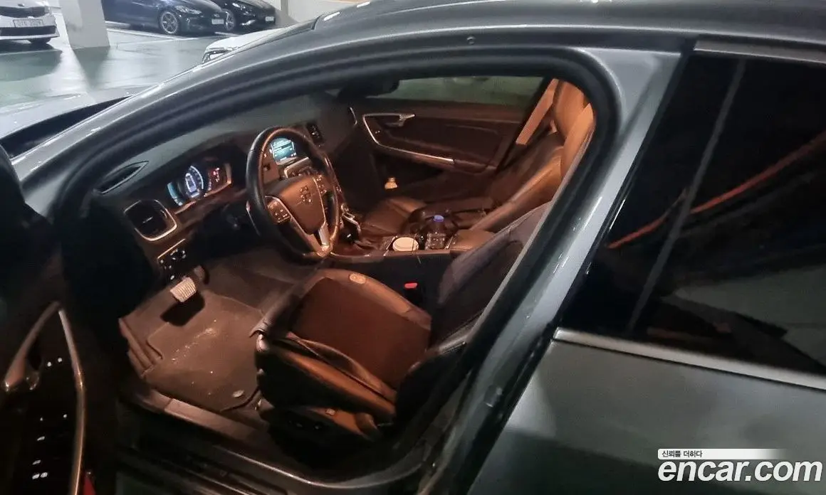 Volvo S60 2016 2.0 автомат (гидро), фото 9