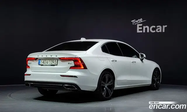 Volvo S60 2021 2.0 автомат (гидро), миниатюра 2