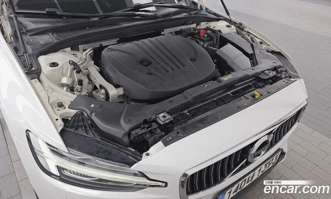 Volvo S60 2021 2.0 автомат (гидро), фото 6