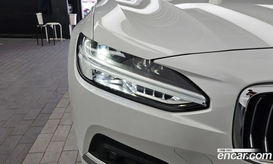 Volvo S90 2024 2.0 автомат (гидро), фото 8