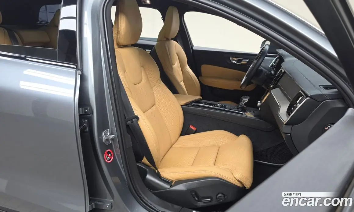 Volvo V60 2019 2.0 автомат (гидро), фото 12