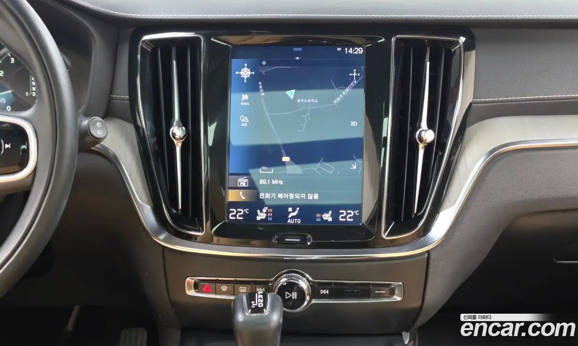 Volvo V60 2019 2.0 автомат (гидро), фото 14