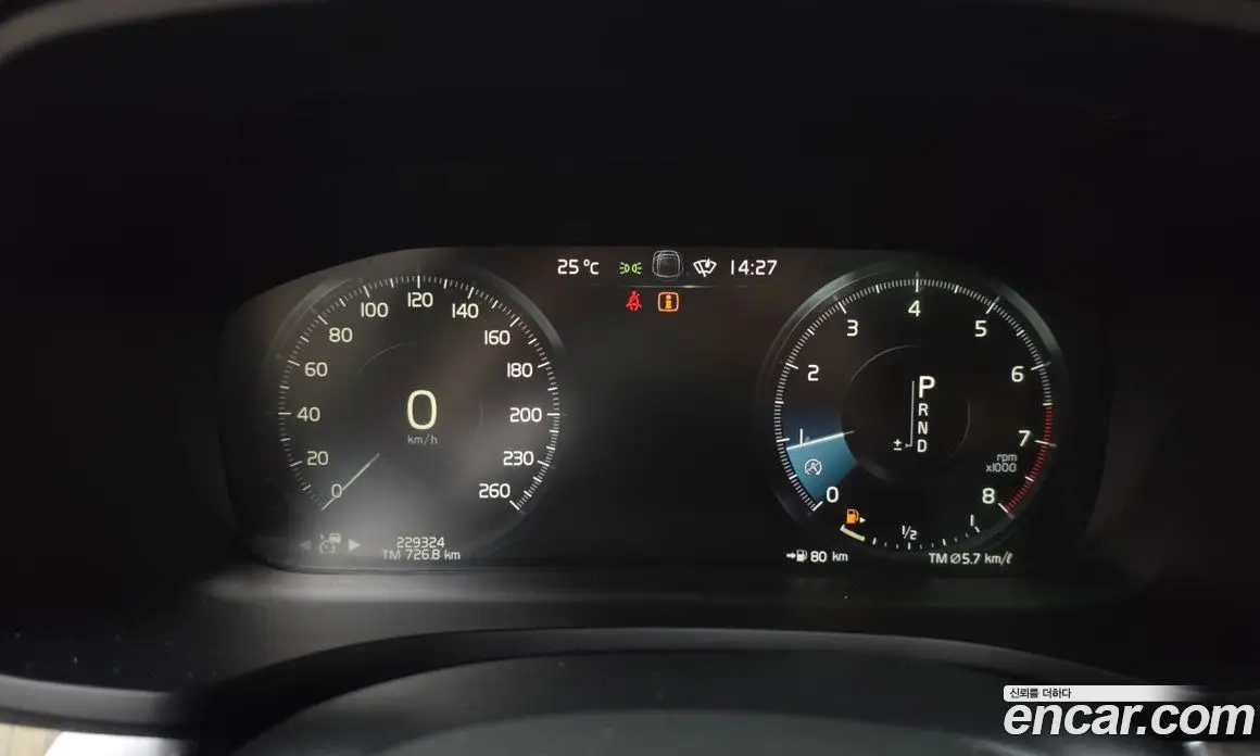 Volvo V60 2019 2.0 автомат (гидро), фото 8