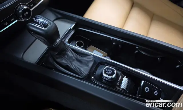Volvo V60 2019 2.0 автомат (гидро), миниатюра 9