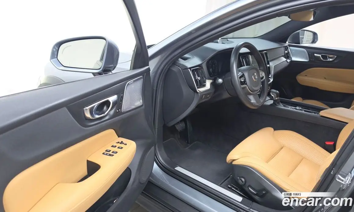 Volvo V60 2019 2.0 автомат (гидро), фото 10