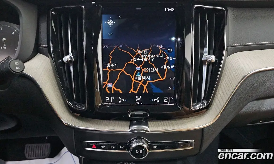 Volvo XC60 2019 2.0 автомат (гидро), фото 14