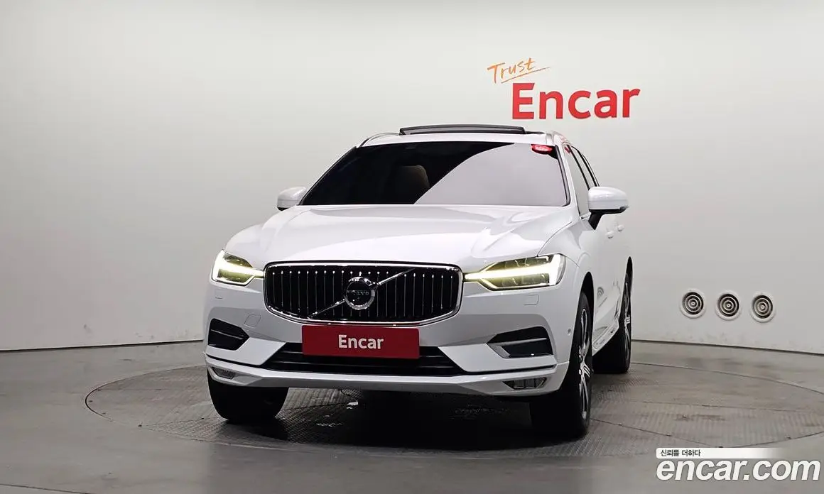 Volvo XC60 2019 2.0 автомат (гидро), фото 3