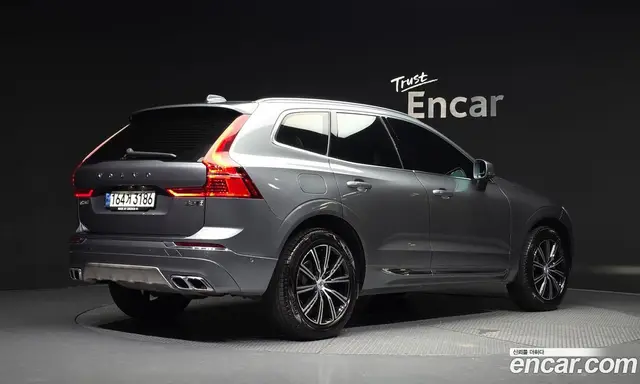 Volvo XC60 2021 2.0 автомат (гидро), миниатюра 2