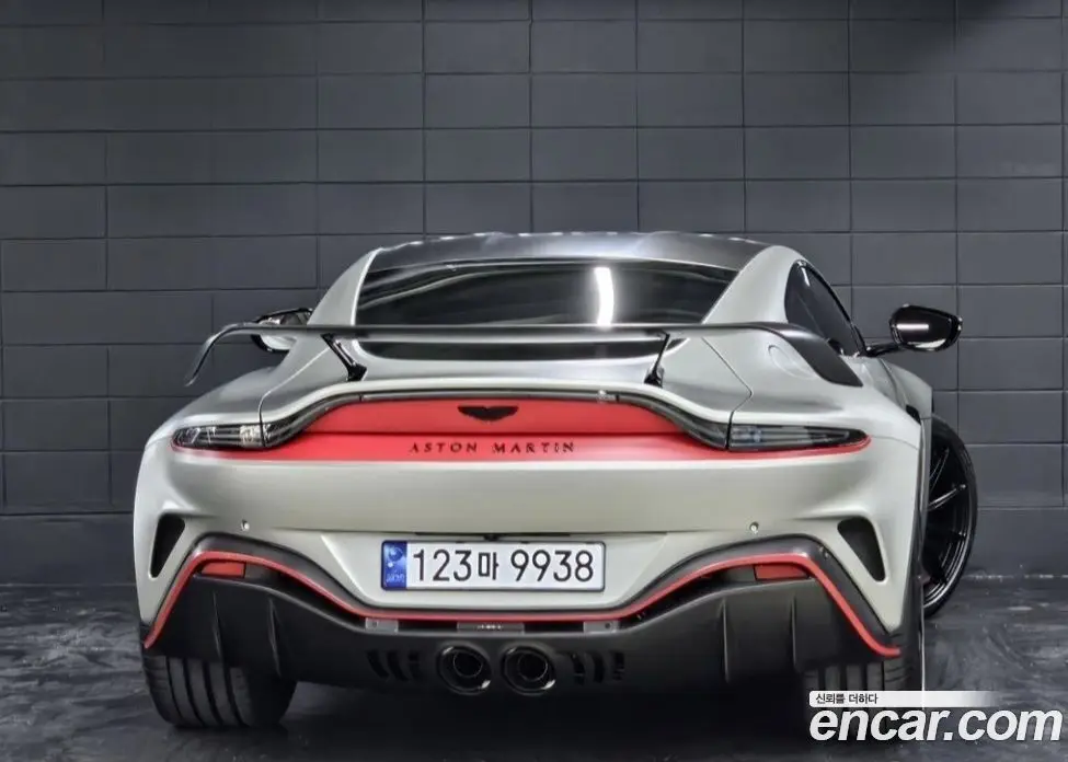 Aston Martin Vantage 2023 5.2 автомат (гидро), фото 4