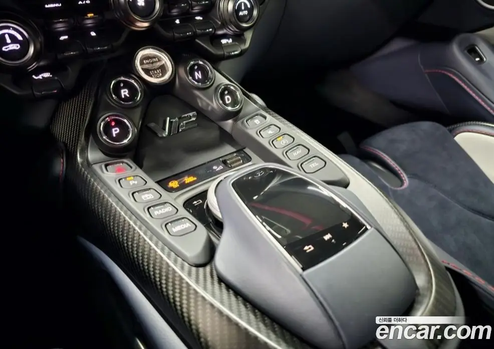 Aston Martin Vantage 2023 5.2 автомат (гидро), фото 9