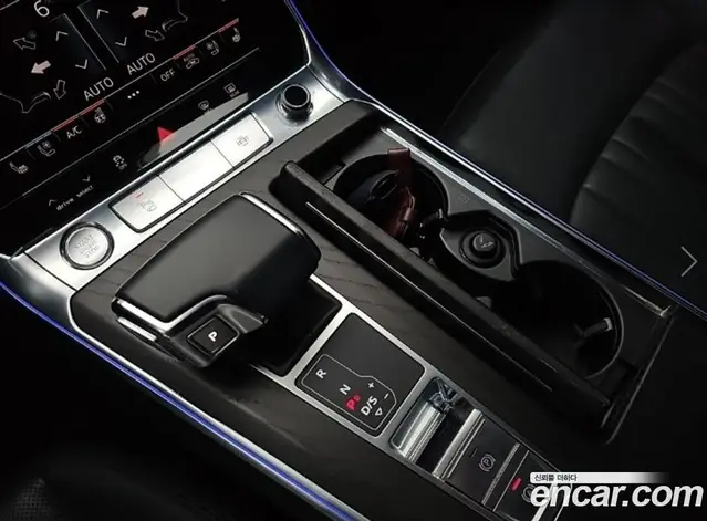 Audi A6 2020 2.0 автомат (гидро), миниатюра 8