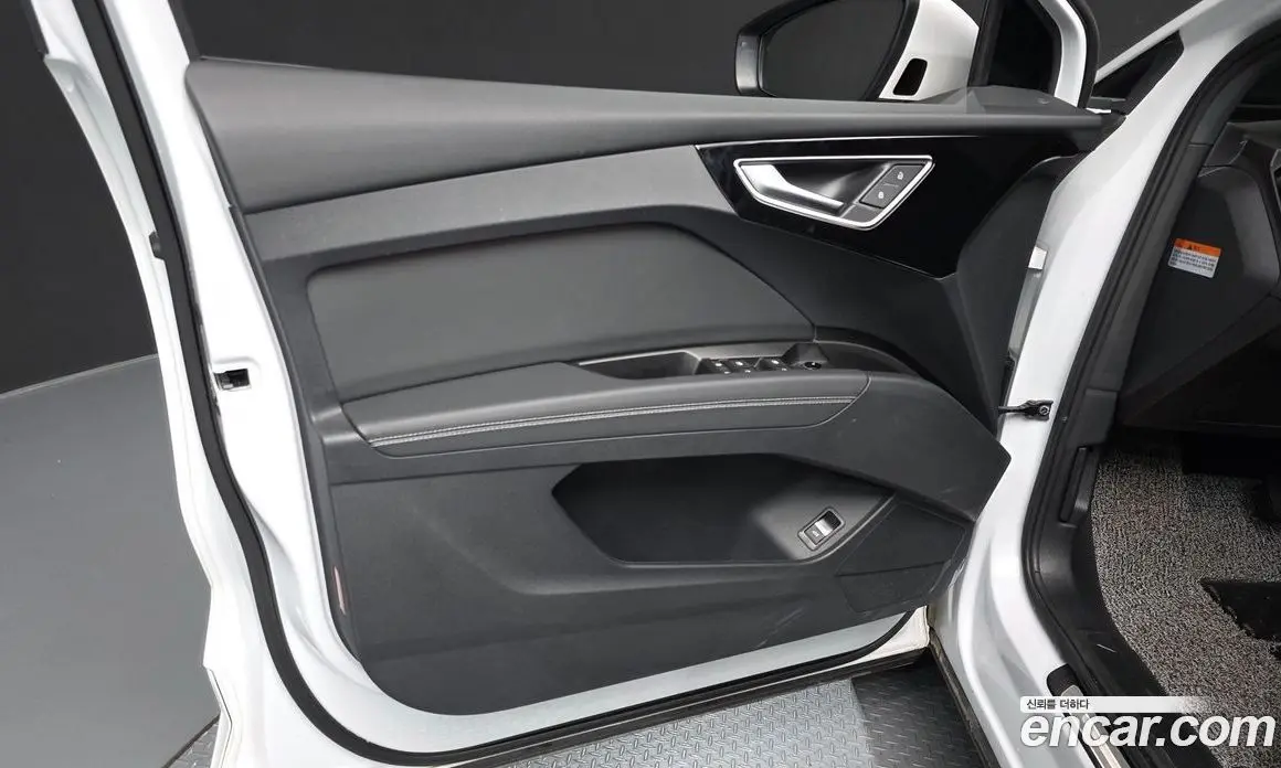 Audi Q4 e-tron 2023 0.2 автомат (гидро), фото 14