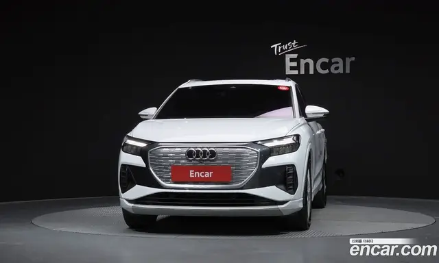 Audi Q4 e-tron 2023 0.2 автомат (гидро), миниатюра 3