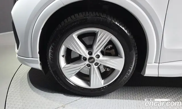 Audi Q4 e-tron 2023 0.2 автомат (гидро), миниатюра 5