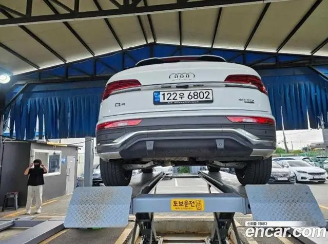 Audi Q5 2022 2.0 автомат (гидро), миниатюра 2