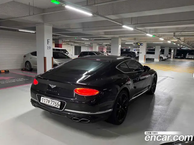 Bentley Continental 2020 4.0 автомат (гидро), миниатюра 4