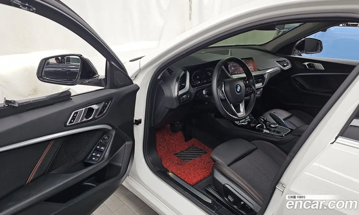 BMW 1 серия 2021 2.0 автомат (гидро), фото 13