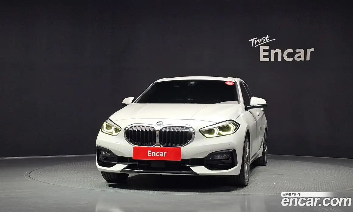 BMW 1 серия 2021 2.0 автомат (гидро), фото 3