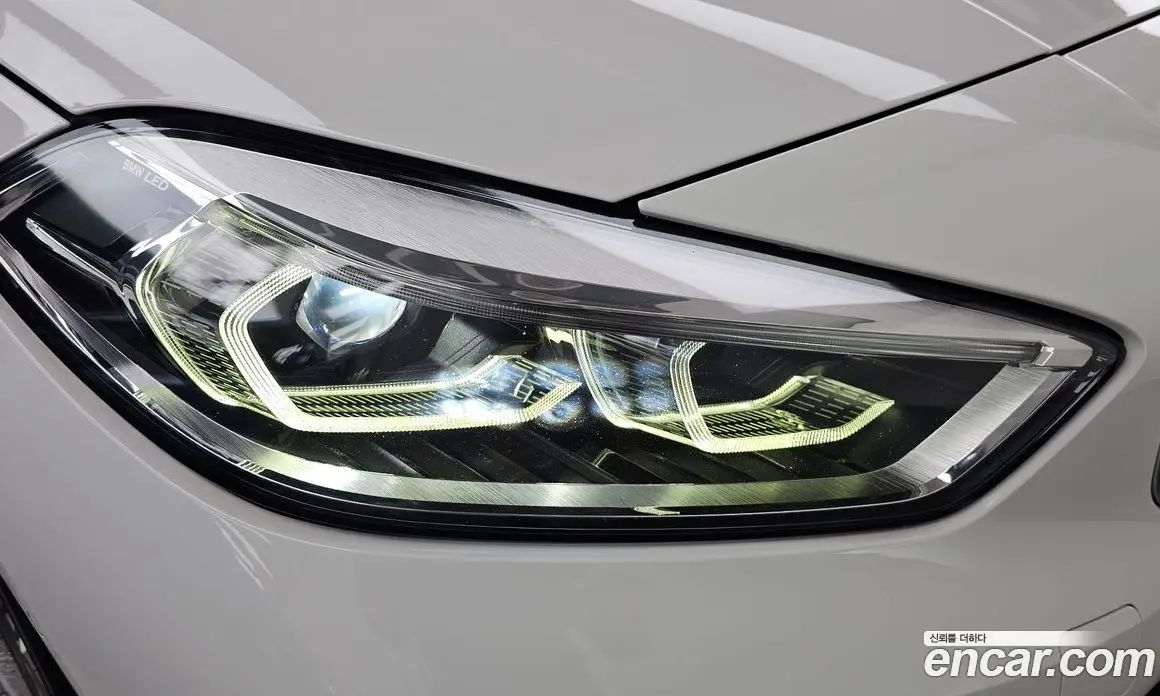 BMW 1 серия 2021 2.0 автомат (гидро), фото 8