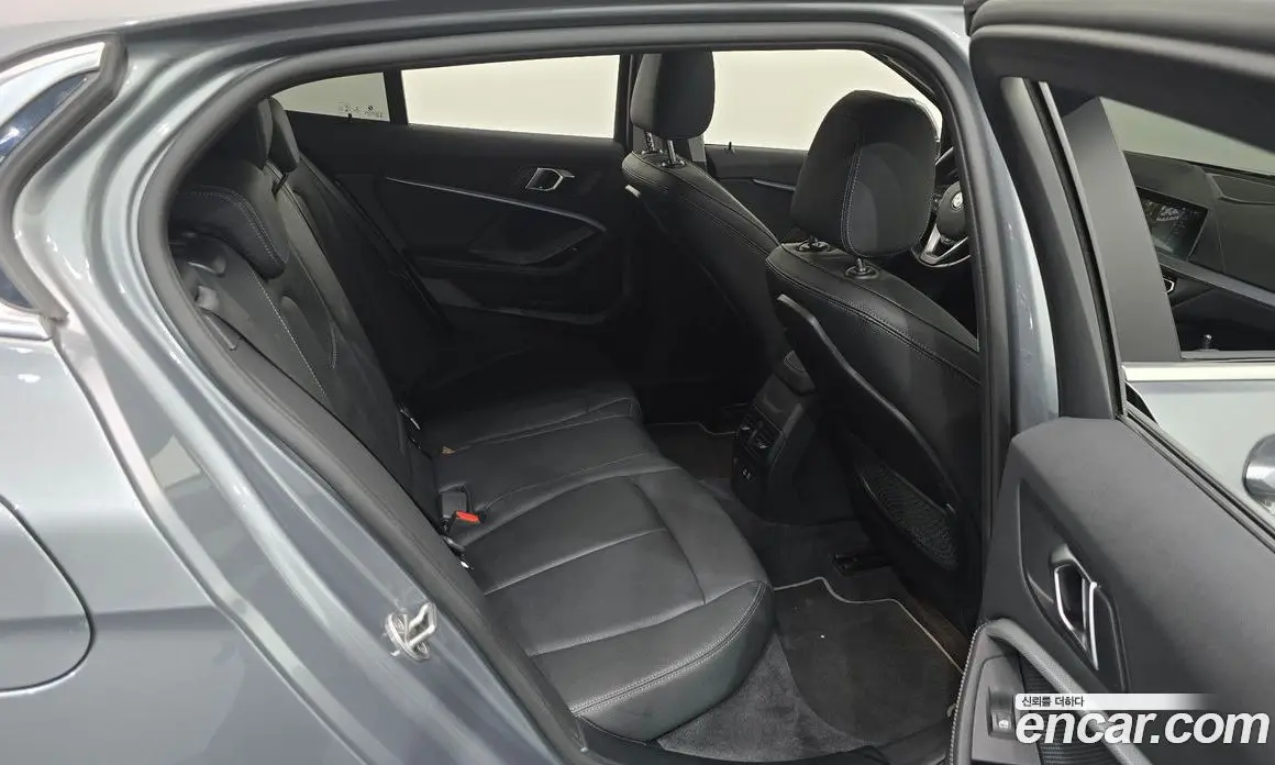 BMW 1 серия 2022 2.0 автомат (гидро), фото 17