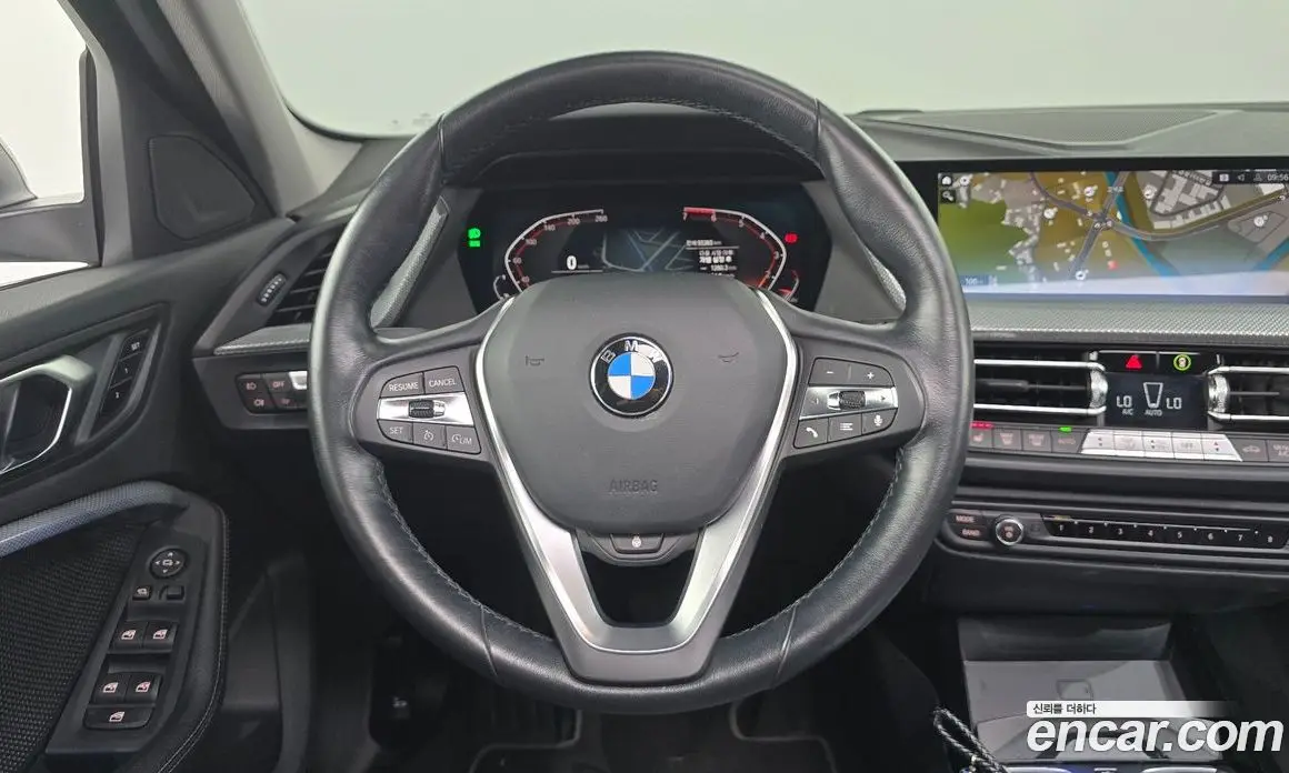 BMW 1 серия 2022 2.0 автомат (гидро), фото 20