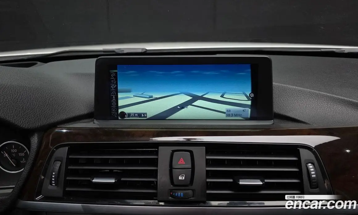 BMW 3 серия 2015 2.0 автомат (гидро), фото 14 BMW 3 серия 2015 2.0 автомат (гидро), фото 14
