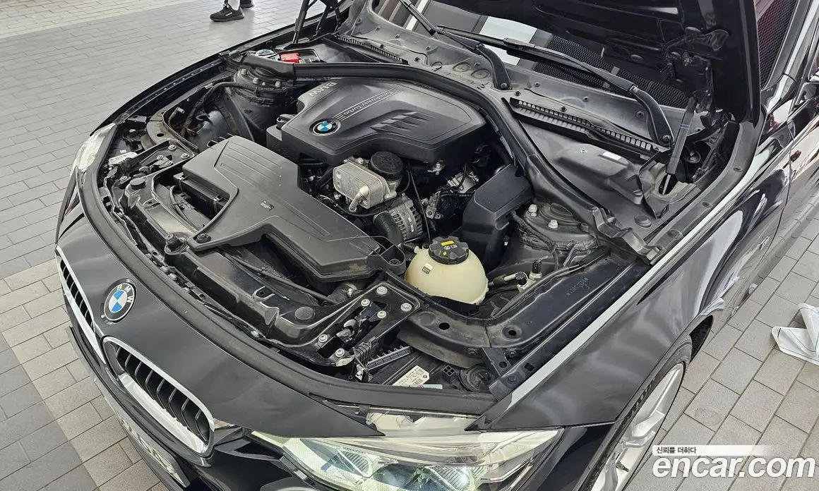BMW 3 серия 2016 2.0 автомат (гидро), фото 6