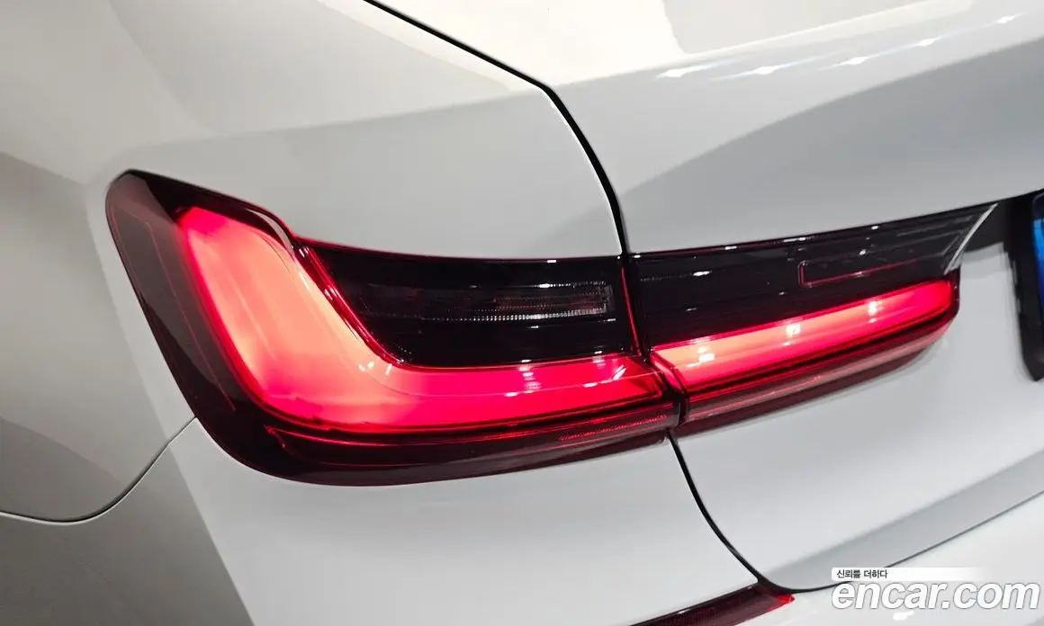 BMW 3 серия 2021 2.0 автомат (гидро), фото 9