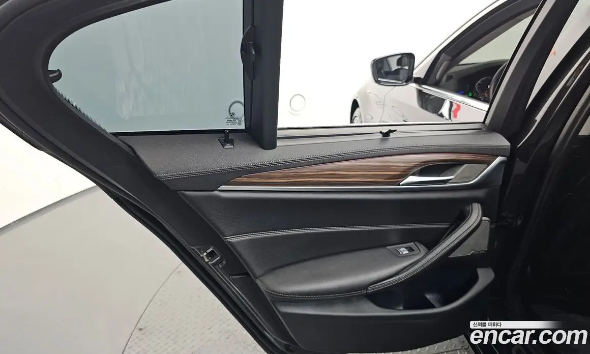 BMW 5 серия 2023 2.0 автомат (гидро), фото 15
