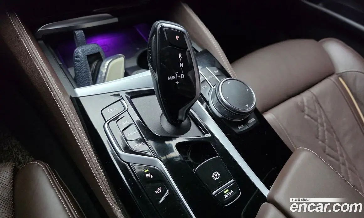 BMW 5 серия 2023 2.0 автомат (гидро), фото 12