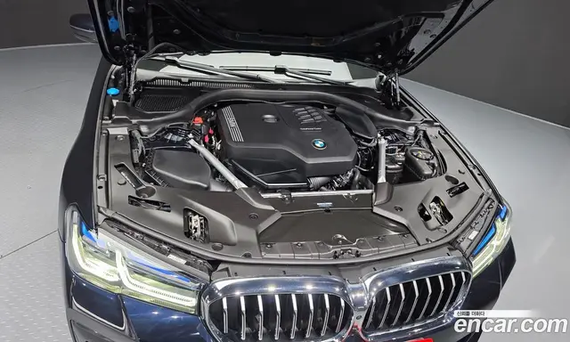 BMW 5 серия 2023 2.0 автомат (гидро), миниатюра 6