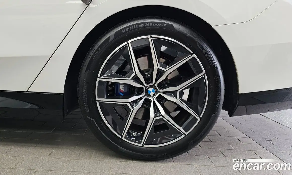 BMW 5 серия 2024 2.0 автомат (гидро), фото 7