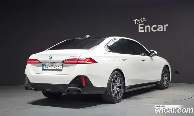 BMW 5 серия 2025 2.0 автомат (гидро), миниатюра 2