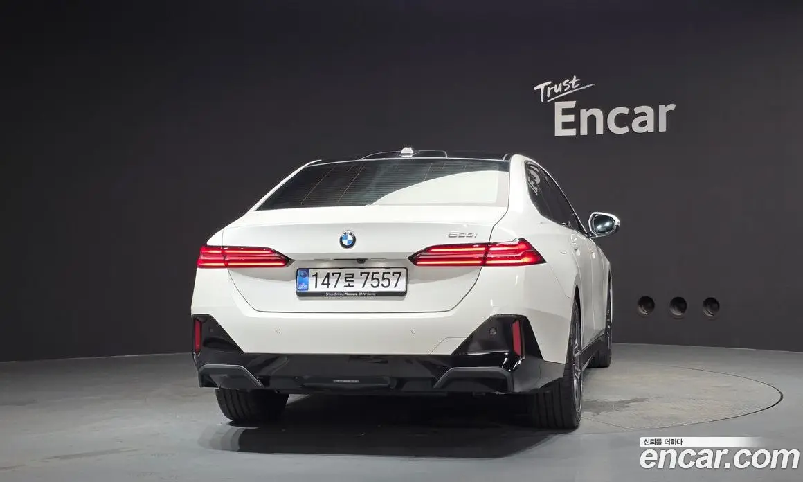 BMW 5 серия 2025 2.0 автомат (гидро), фото 4