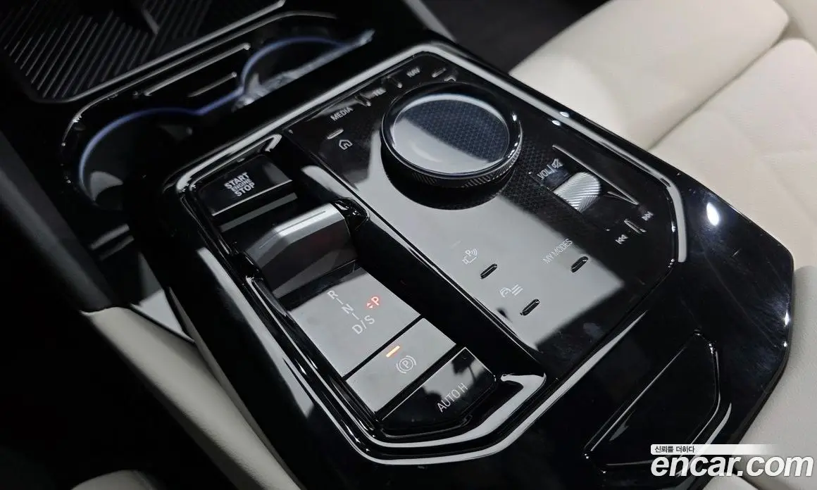 BMW 5 серия 2025 2.0 автомат (гидро), фото 9