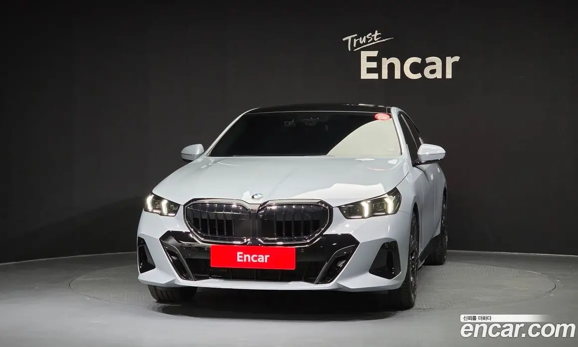 BMW 5 серия 2025 2.0 автомат (гидро), фото 3