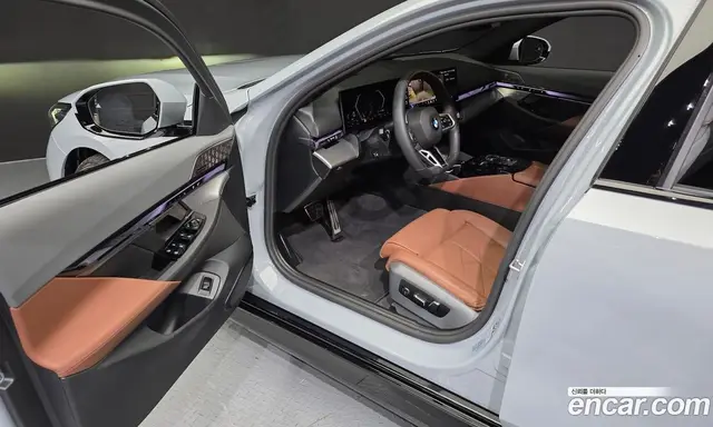 BMW 5 серия 2025 2.0 автомат (гидро), миниатюра 10