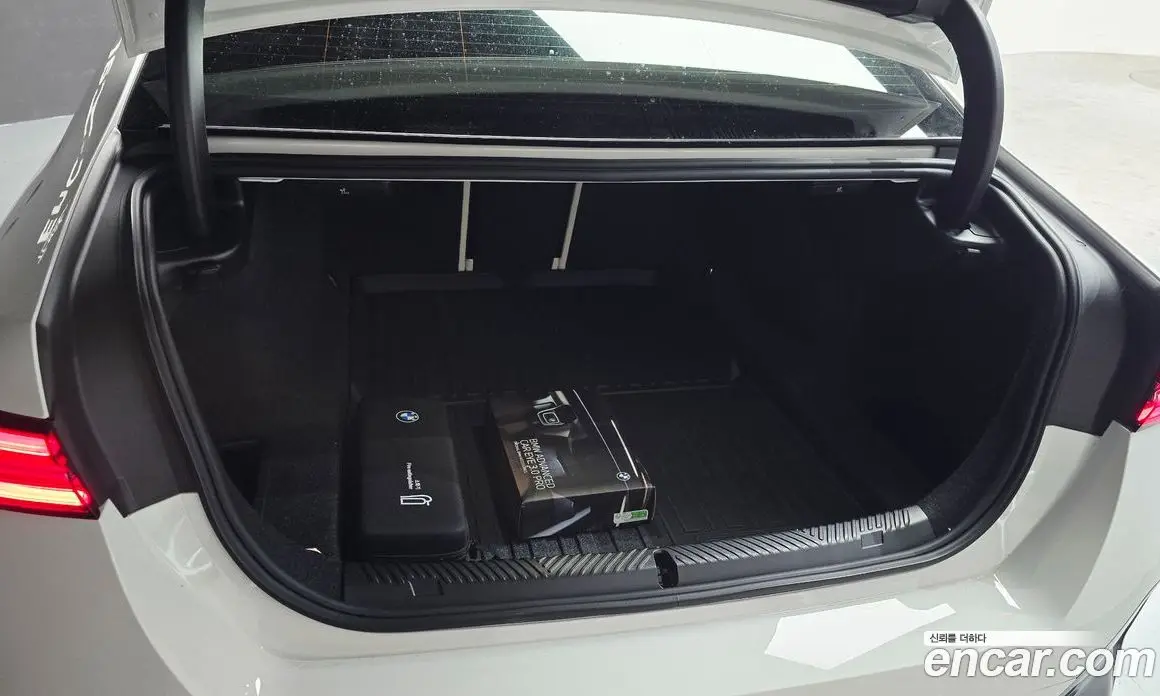 BMW 5 серия 2025 2.0 автомат (гидро), фото 17