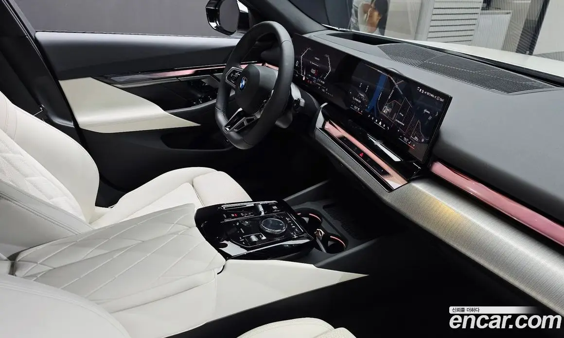BMW 5 серия 2025 2.0 автомат (гидро), фото 19