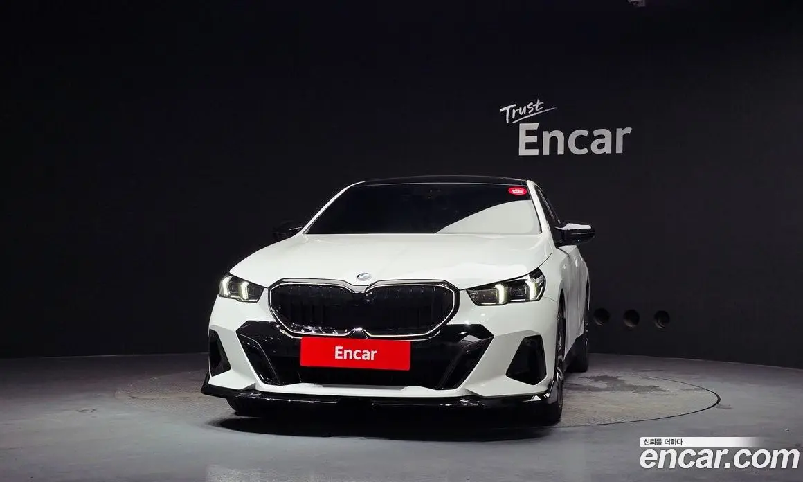 BMW 5 серия 2025 2.0 автомат (гидро), фото 3