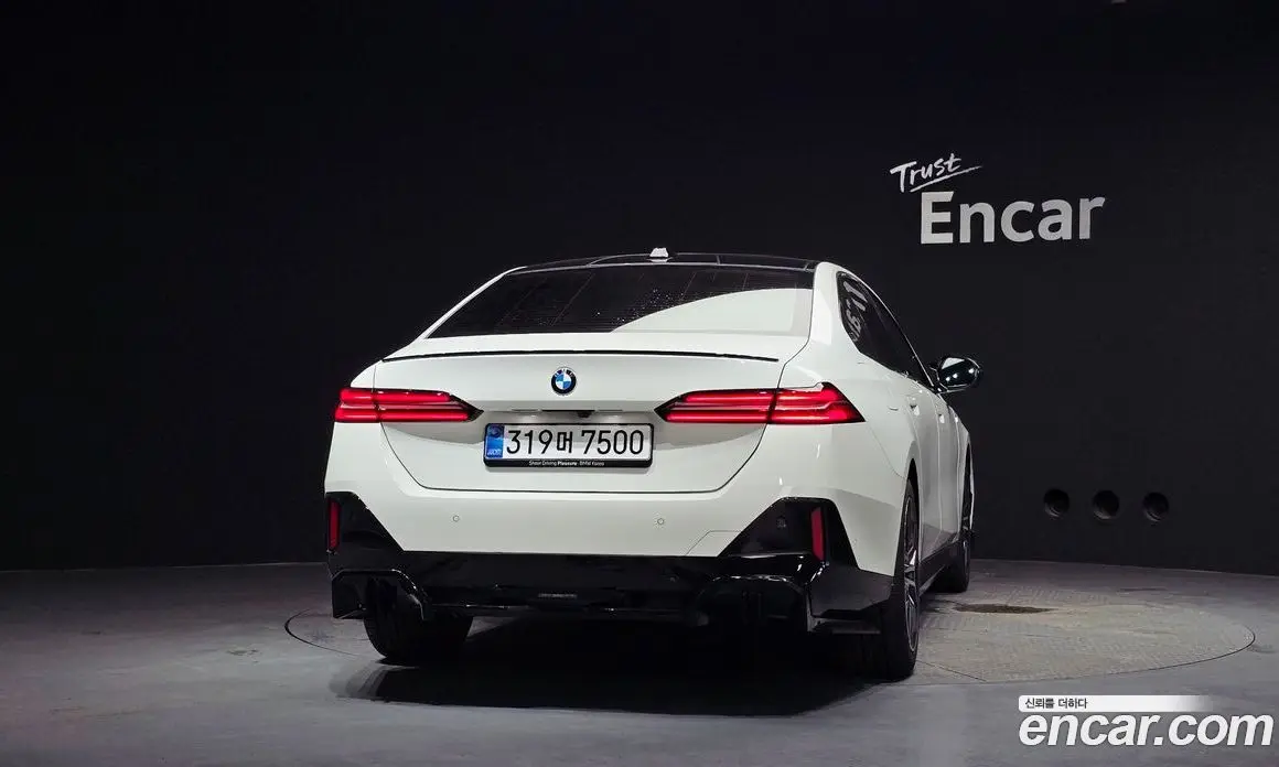 BMW 5 серия 2025 2.0 автомат (гидро), фото 4