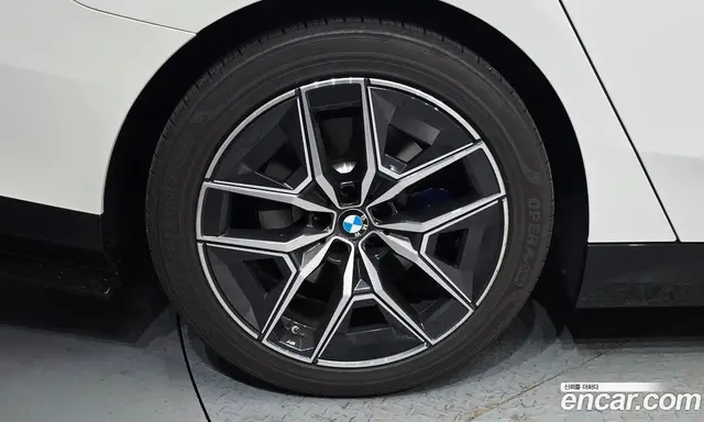 BMW 5 серия 2025 2.0 автомат (гидро), миниатюра 5