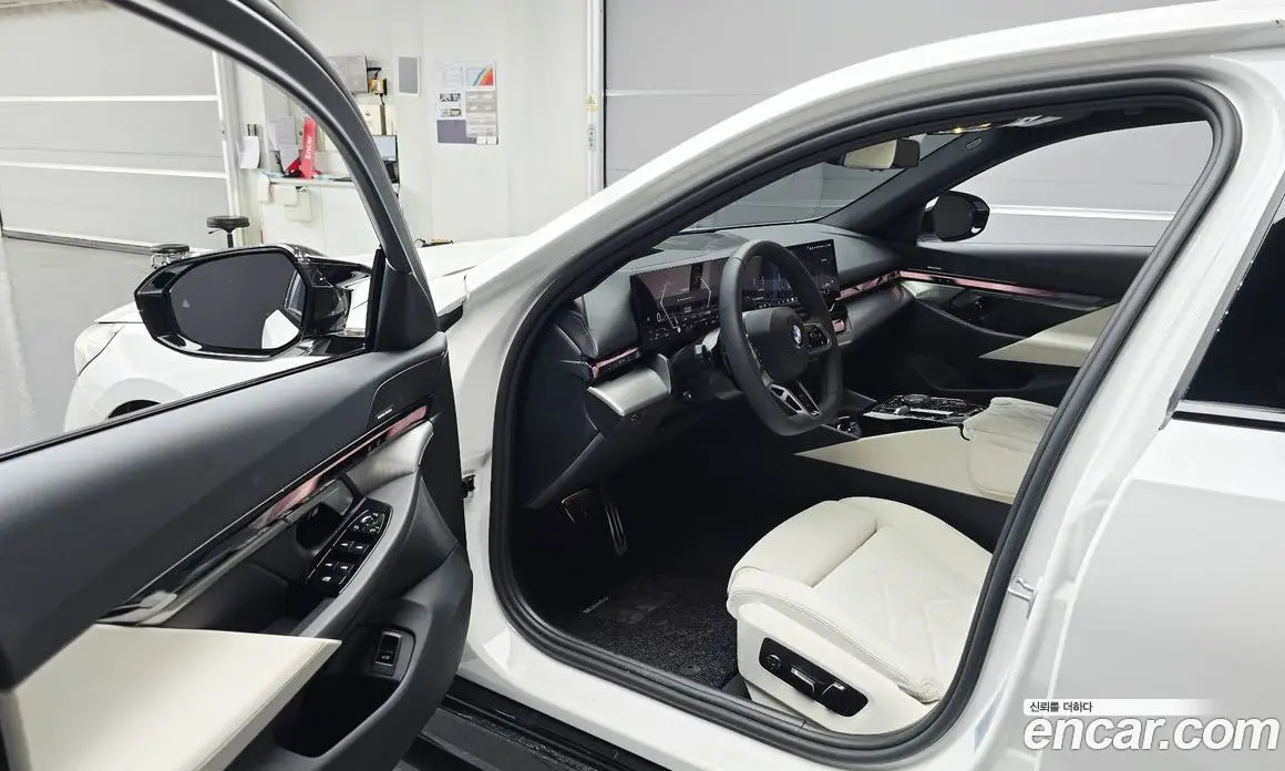 BMW 5 серия 2025 2.0 автомат (гидро), фото 10